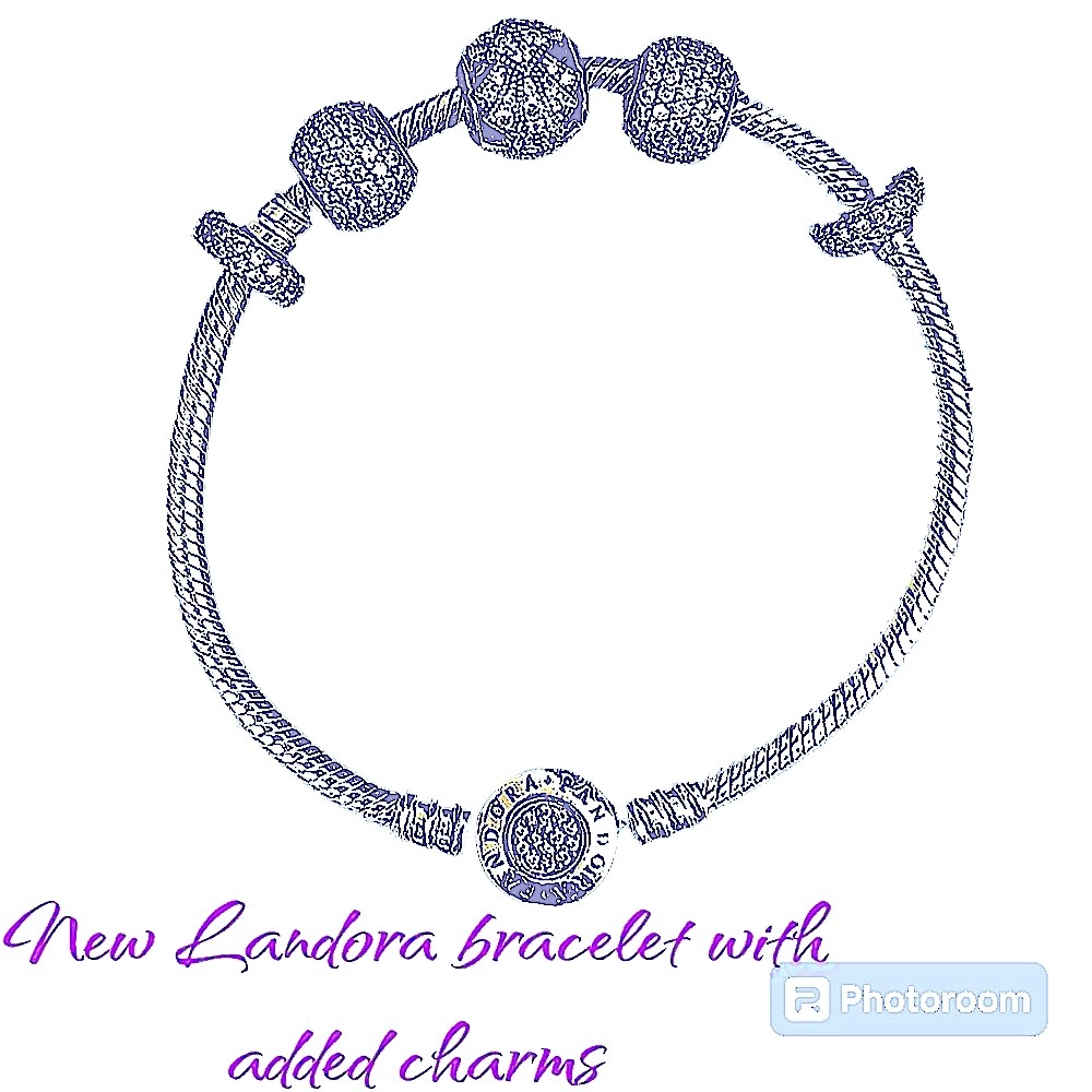 Nwot Pandora bracelet. Clasp+5 sparkly charms plated in rose gold,gold+silver